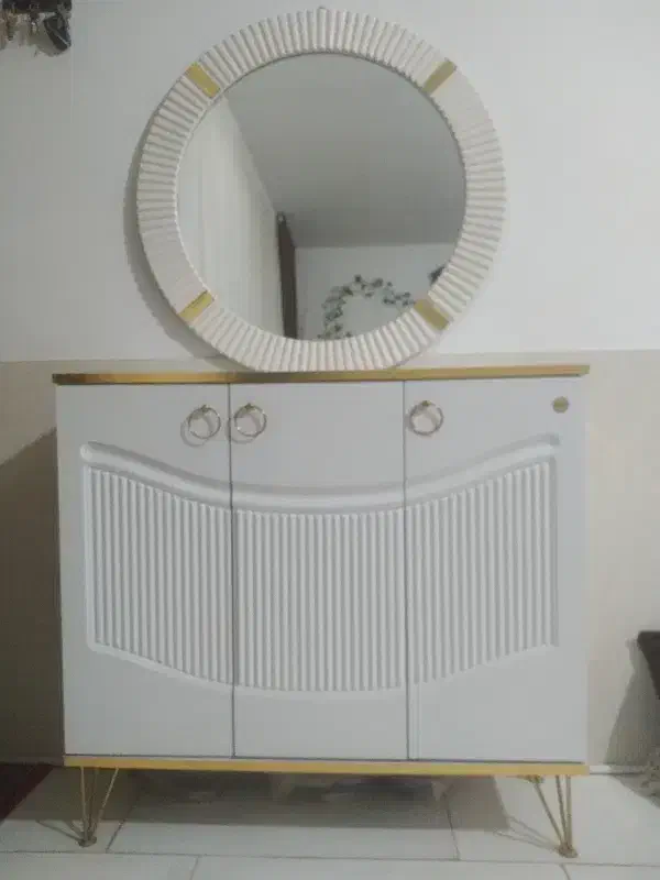 بوفه و میزتلویزیون جاکفشی و اینه|بوفه، ویترین، کنسول|چناران, |دیوار