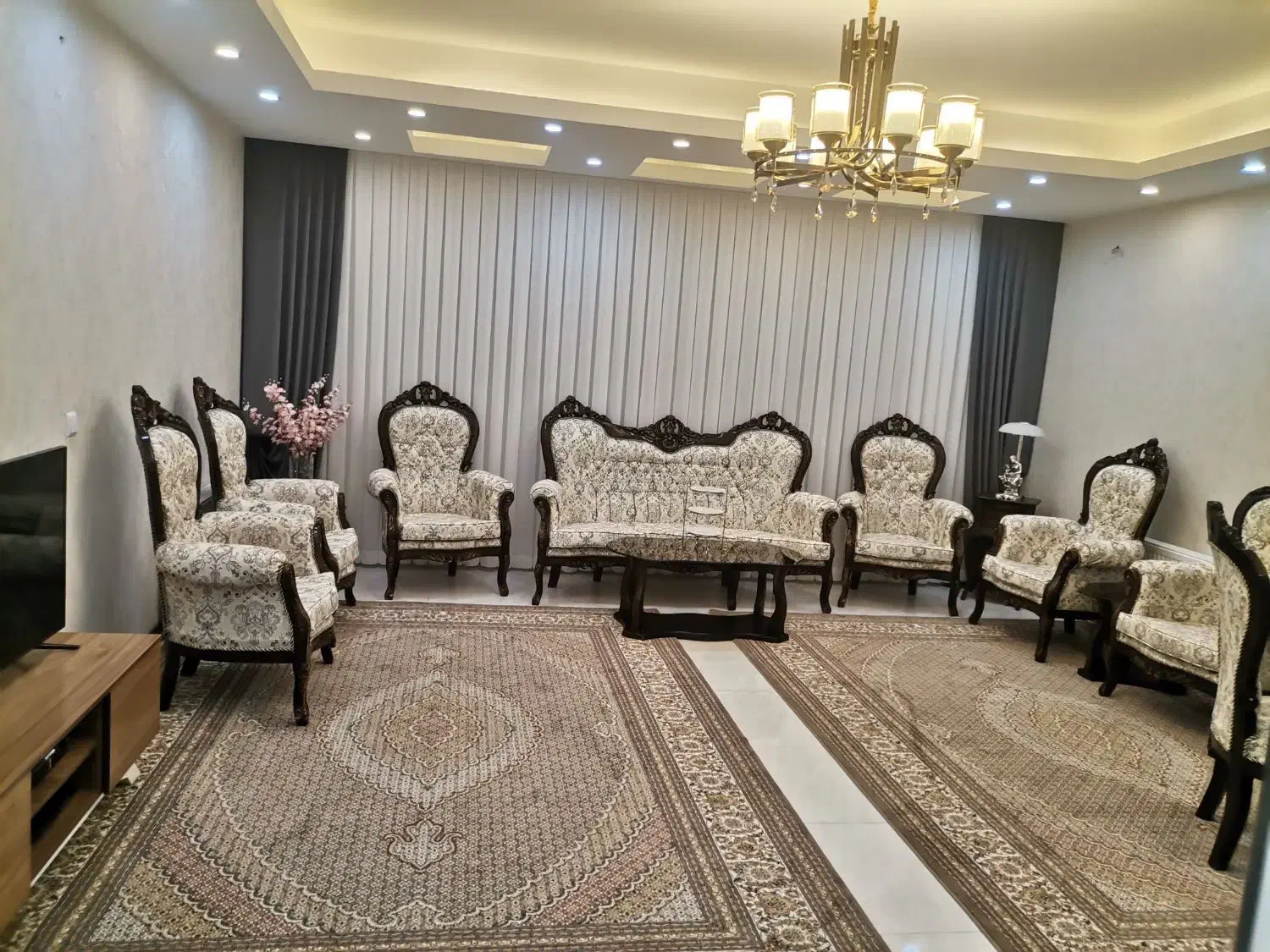 فروش مبلمان 9 نفره و ناهار خوری 6 نفره|مبلمان خانگی و میز عسلی|قم, شاه سید علی|دیوار