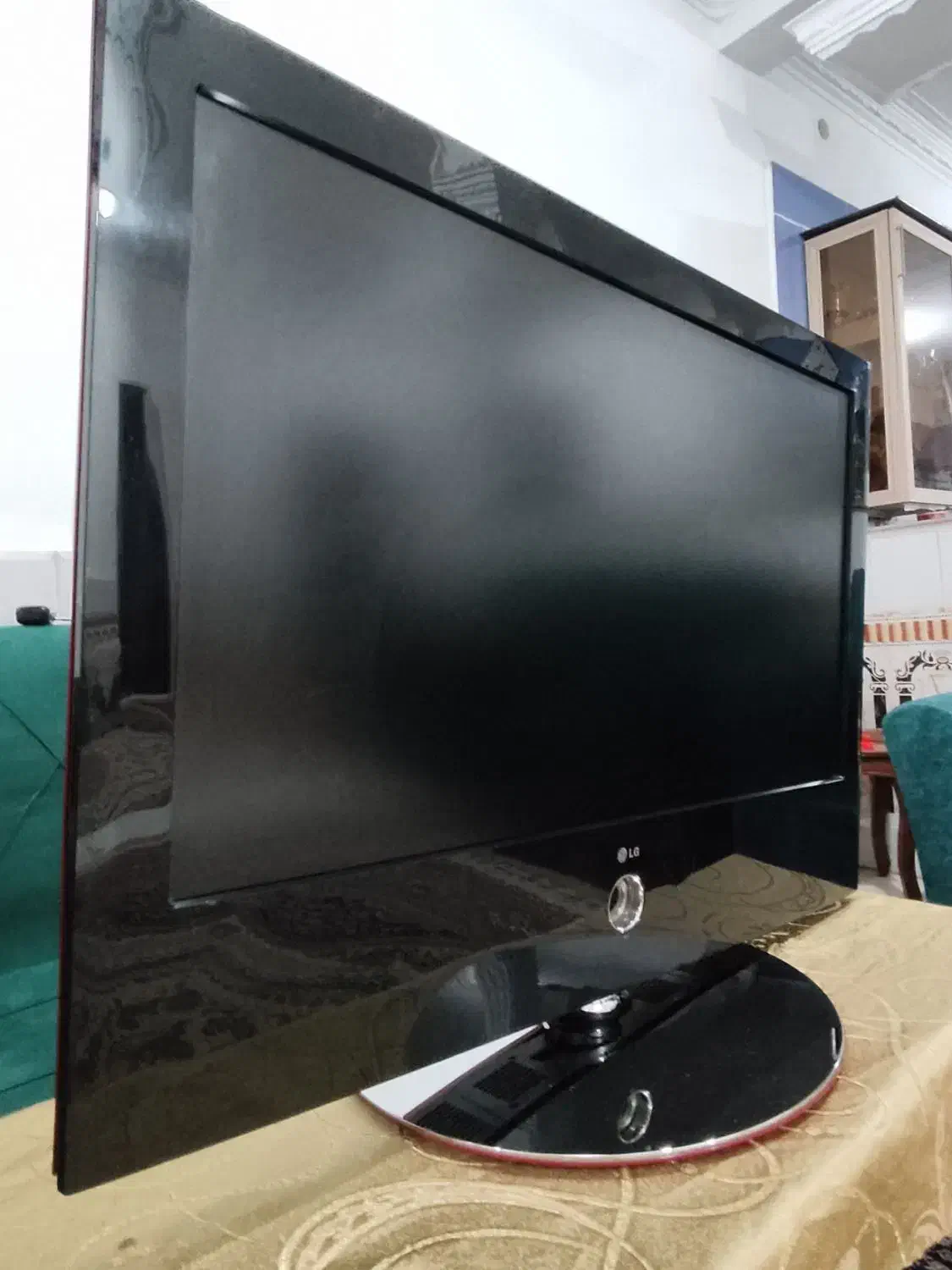 فروش فوری تلویزیون شیک و قشنگ 37LG درحدنو|تلویزیون و پروژکتور|رفسنجان, |دیوار