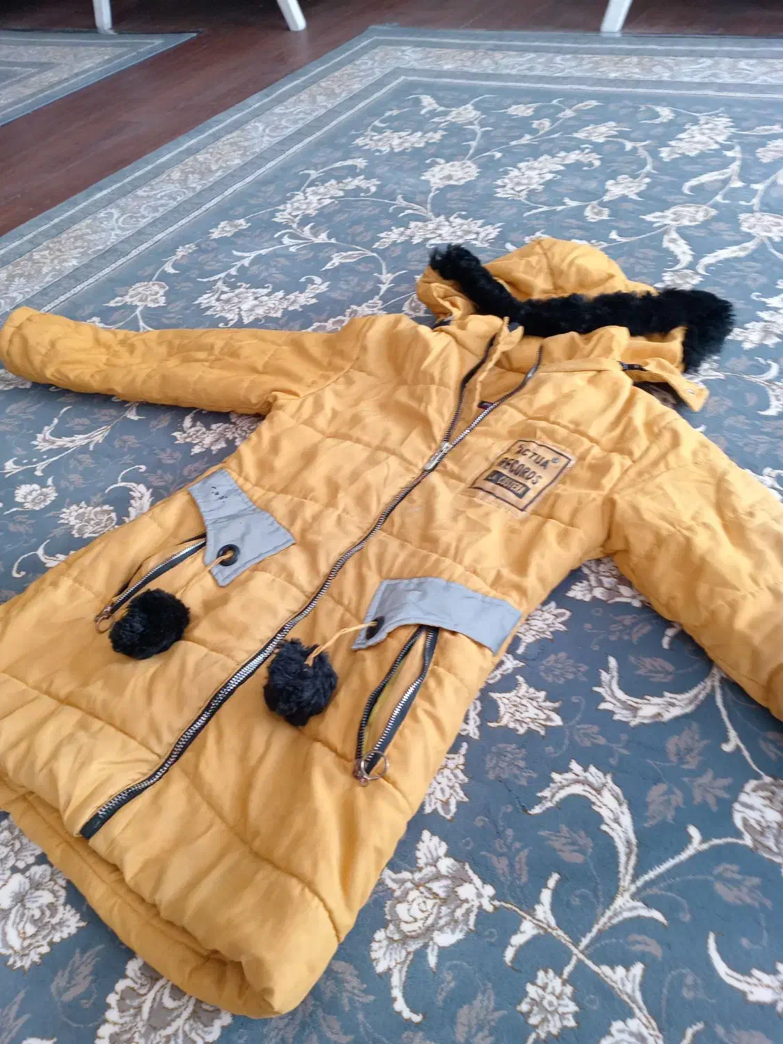 کاپشن|کفش و لباس بچه|اصفهان, ملک|دیوار