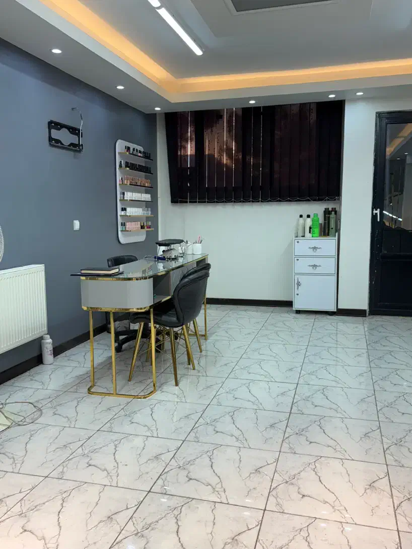 فروش وسایل ارایشگاه|آرایشگاه و سالن‌های زیبایی|شاهین‌شهر, نظامی|دیوار