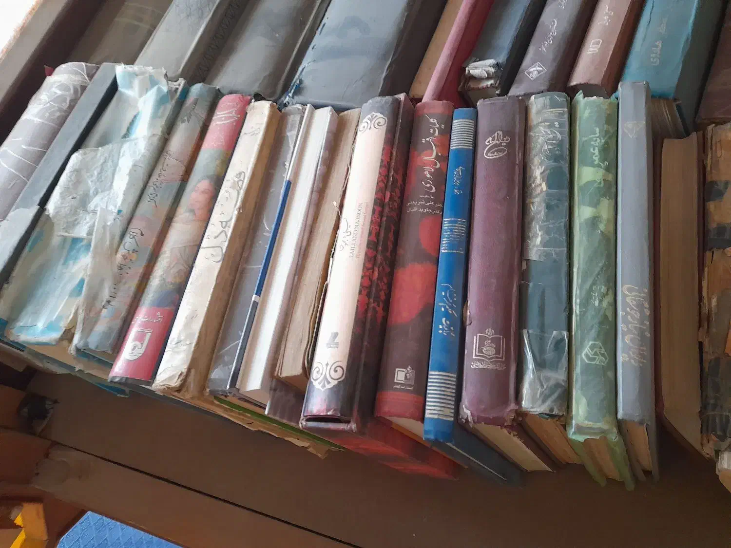 انواع کتب قدیمی|کتاب و مجله تاریخی|نجف‌آباد, فیروزآباد|دیوار