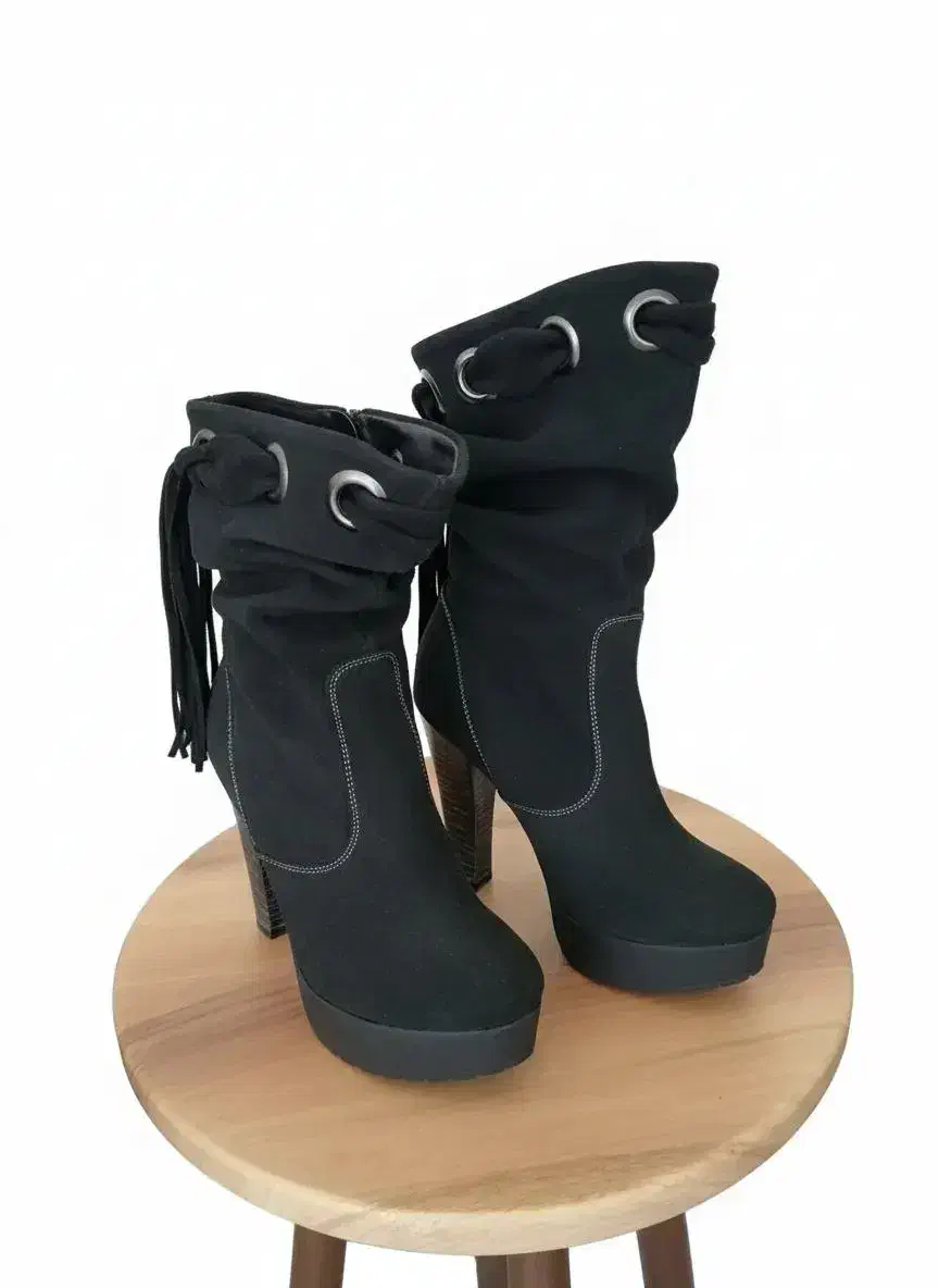 نیم بوت زنانه ترک|کیف، کفش، کمربند|پرند, فاز ۴|دیوار