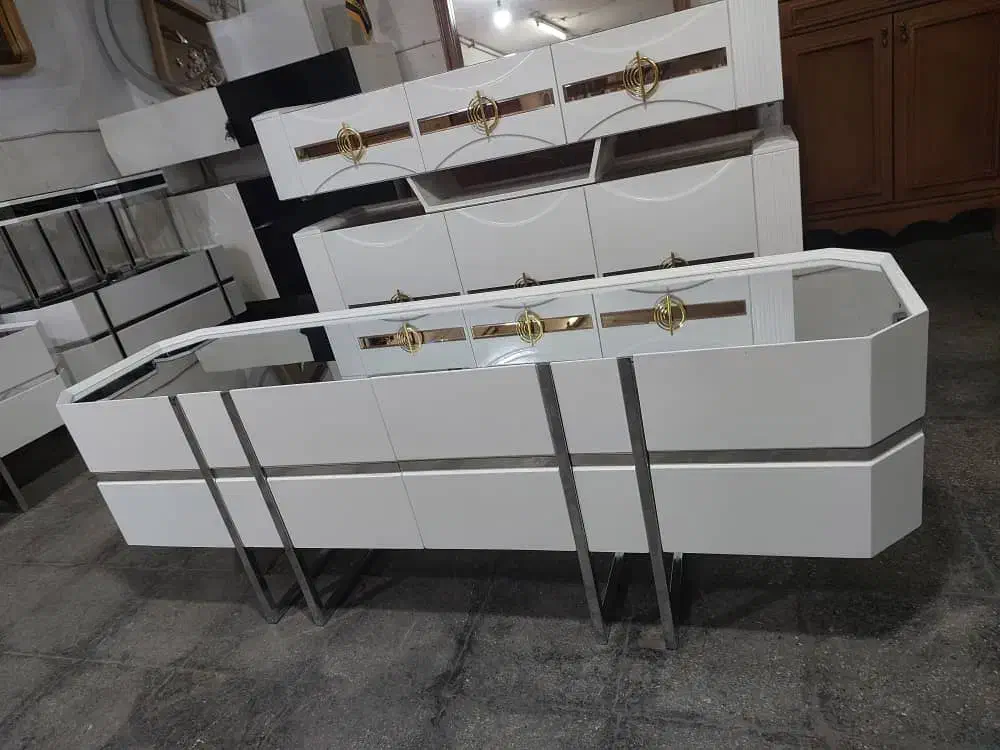 آیینه و کنسول نارسیس|بوفه، ویترین، کنسول|تهران, شهید رجایی|دیوار