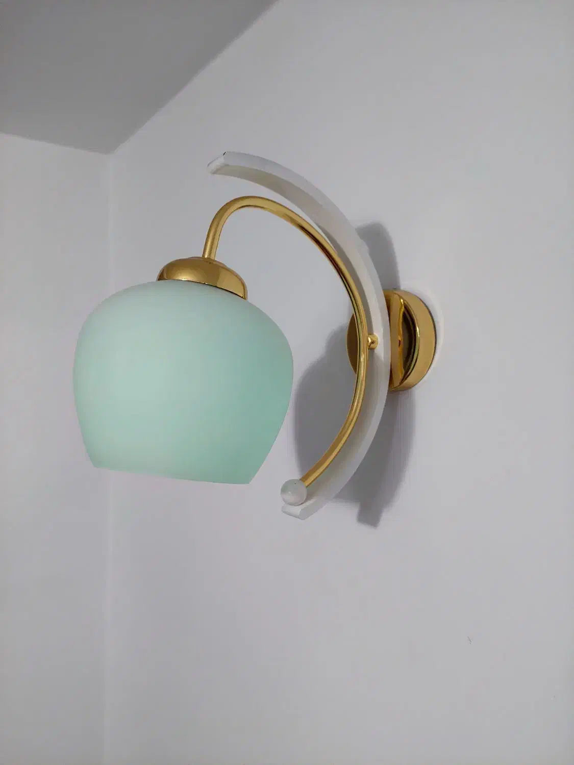 دو عدد لوستر و دو عدد چراغ خواب دیواری|لوستر و چراغ آویز|مراغه, |دیوار