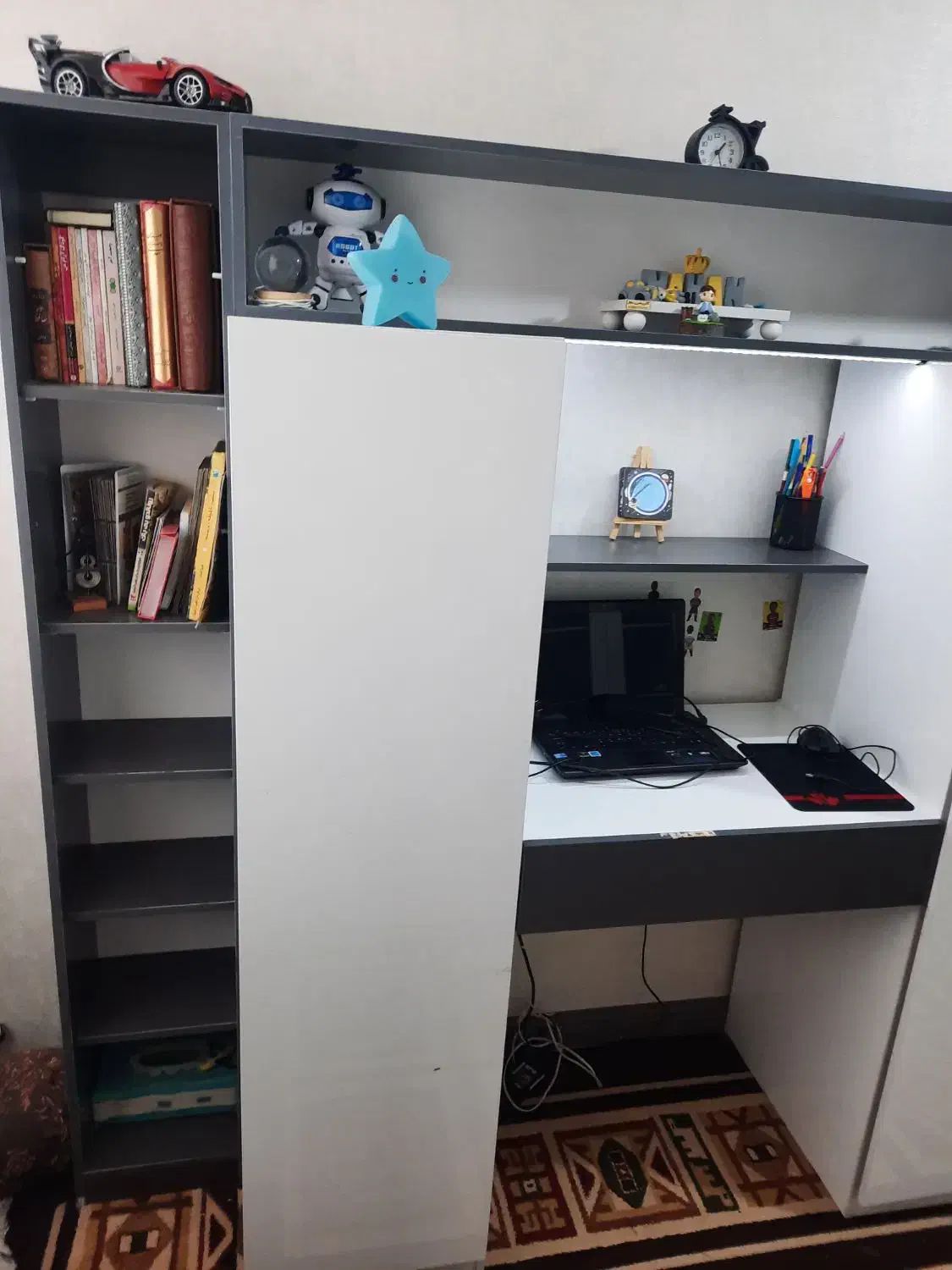 میز تحریر|میز تحریر و کامپیوتر|شیراز, شهرک فرهنگیان|دیوار