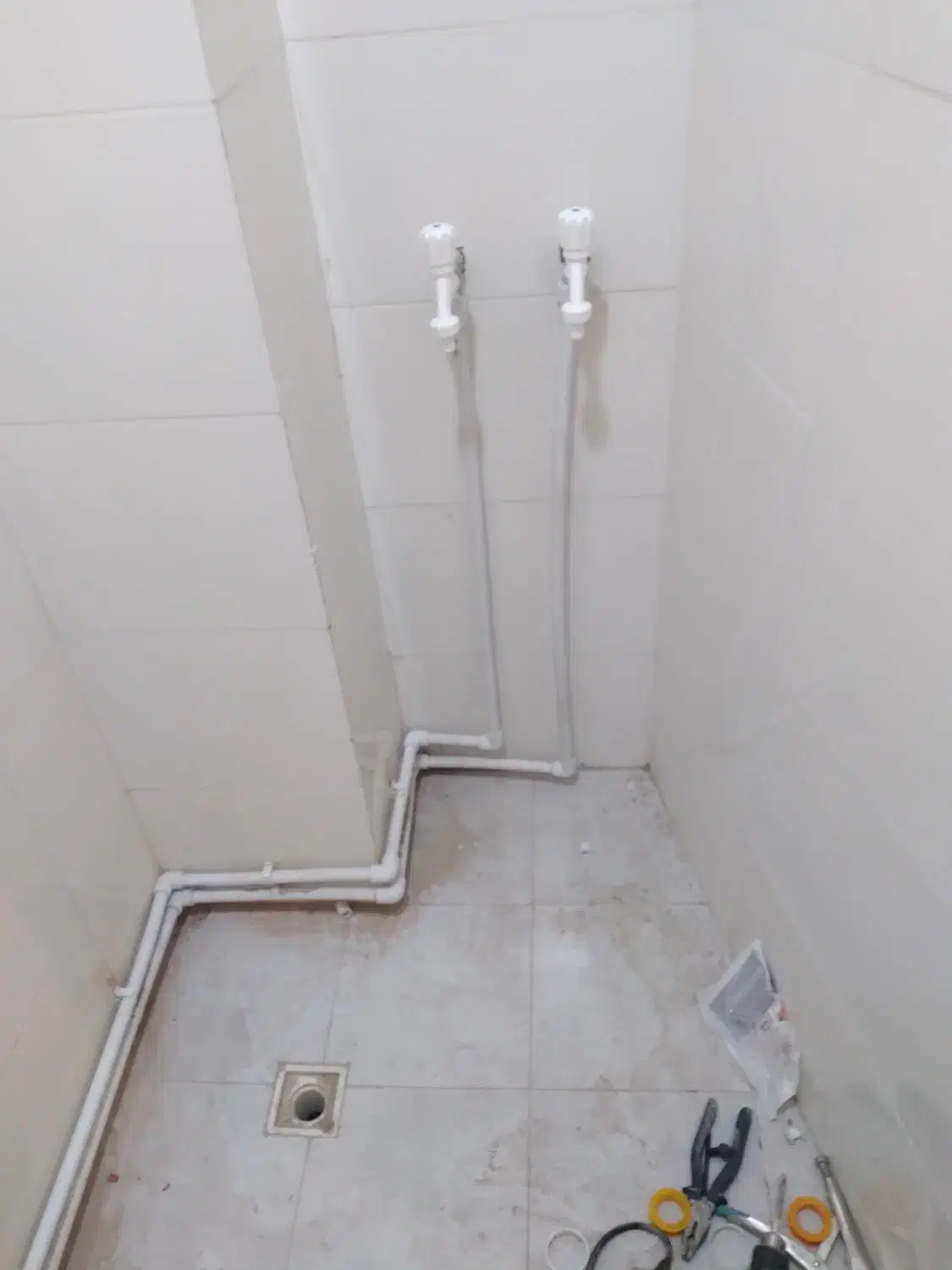 لوله کشی آب سرد گرم وفاضلاب، نصب شیرآلات ونشتی|خدمات پیشه و مهارت|بجنورد, |دیوار