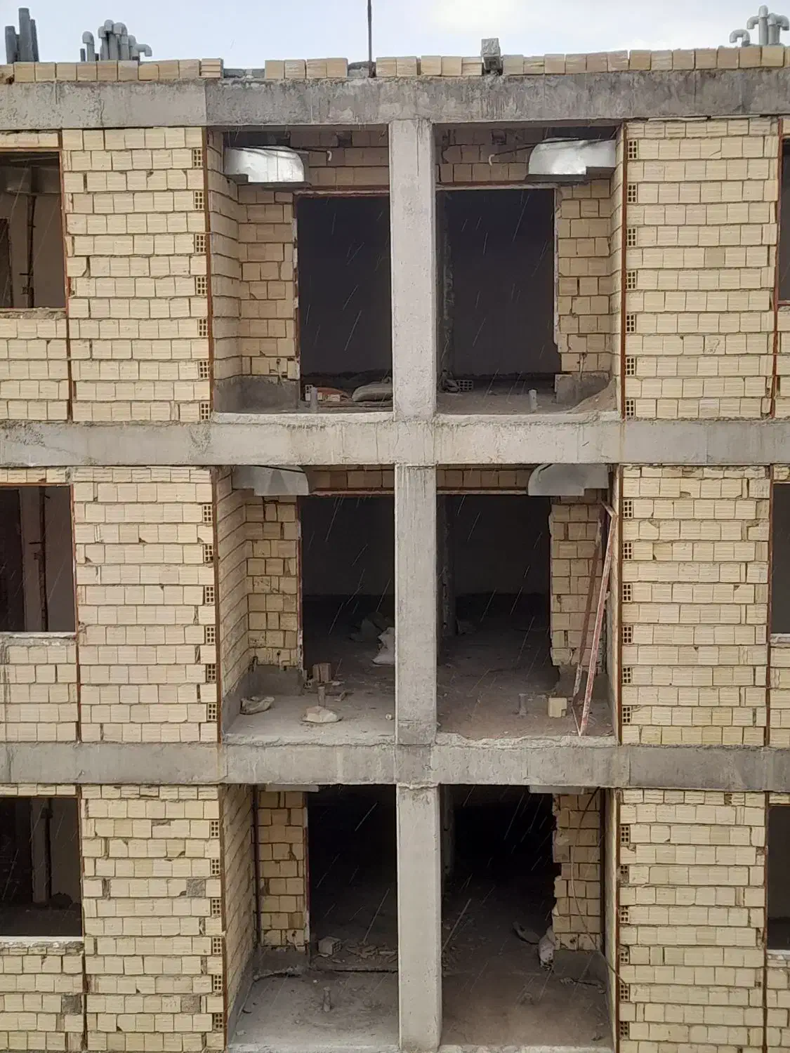 استخدام کارگر ساختمانی|استخدام معماری، عمران و ساختمانی|هشتگرد, فاز ۷ مهستان|دیوار