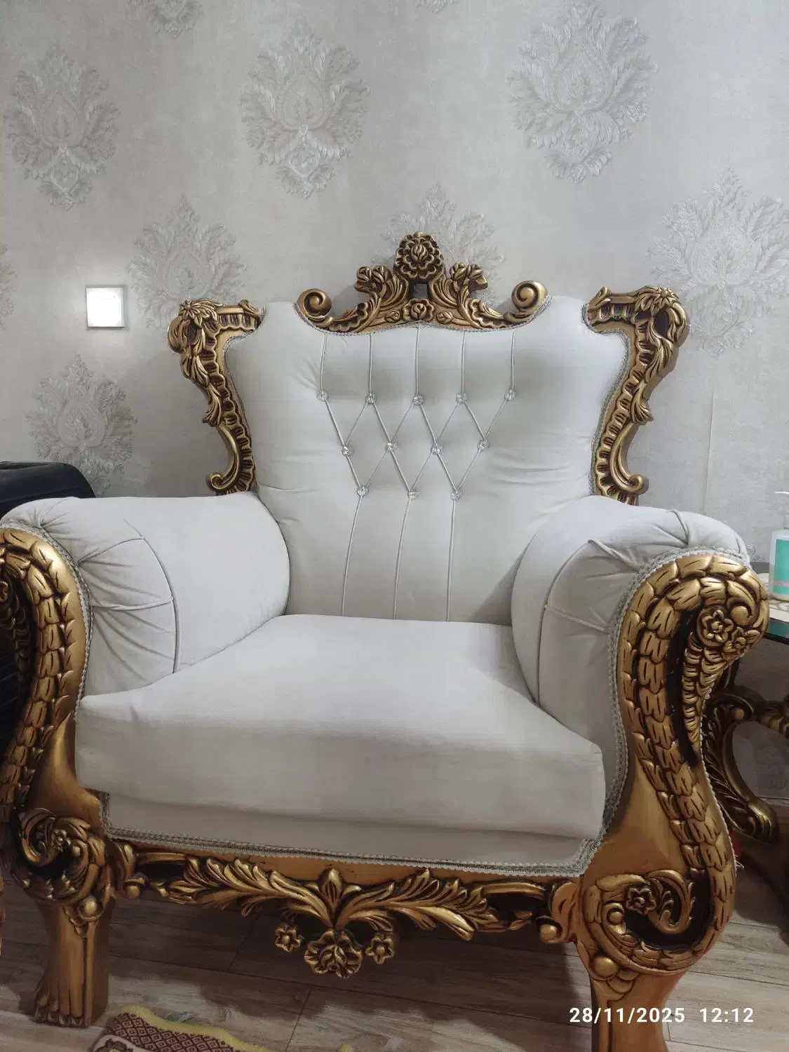 مبل ۷ نفره بسیار سالم و تمیز باقرشهر|مبلمان خانگی و میز عسلی|باقرشهر, |دیوار