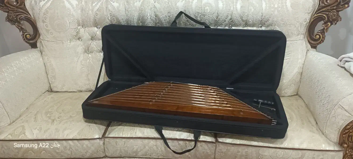 سنتور نونو|سازهای سنتی|آبادان, |دیوار