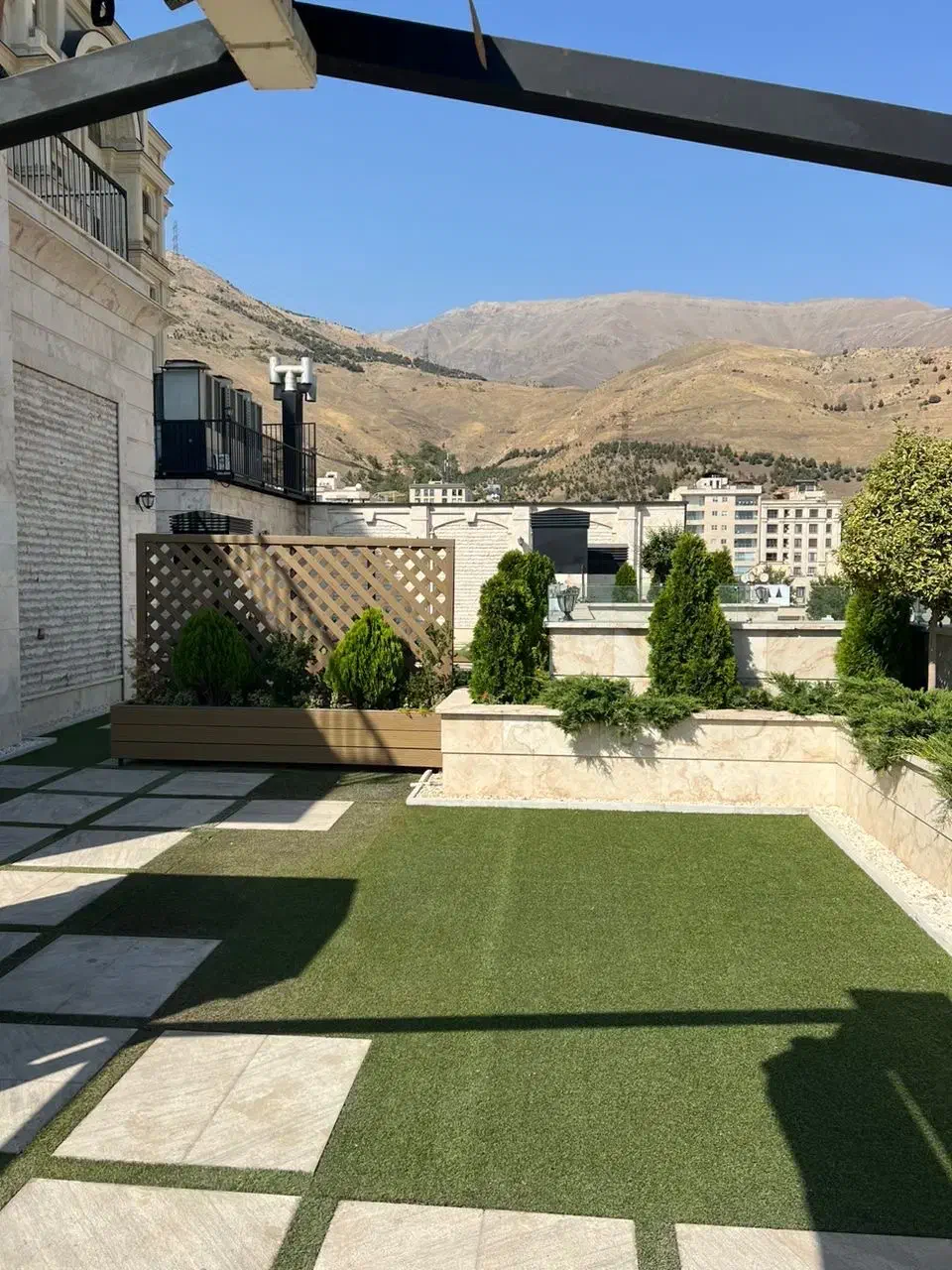 آپارتمان ۱۲۰متری/نیاوران/فرعی دنج/فول