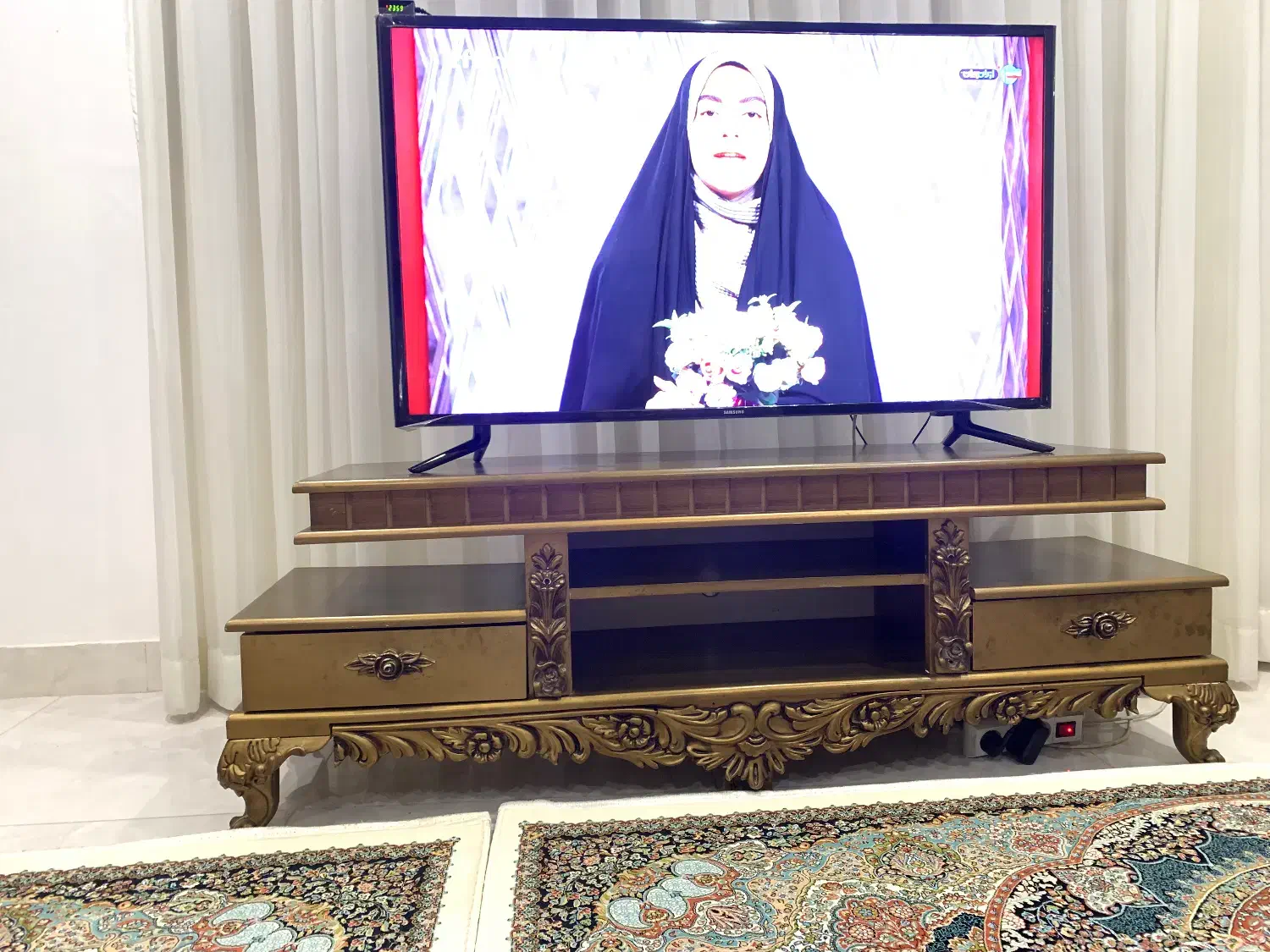 میز تی وی|میز تلویزیون|رشت, کوی فکوری|دیوار