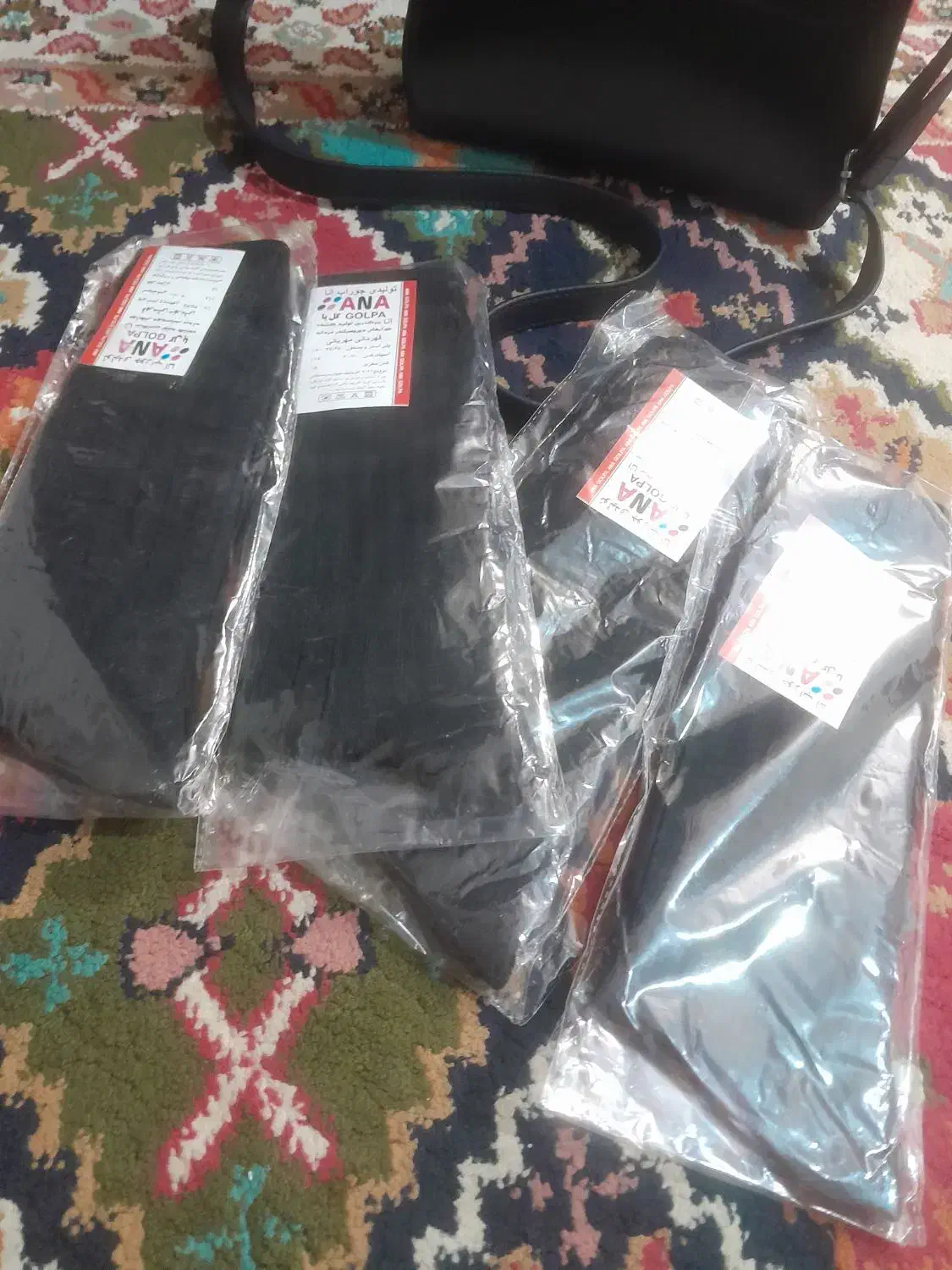 کیف و جوراب میدان سپاه میباشد|کیف، کفش، کمربند|پاکدشت, پاکدشت (مامازند)|دیوار