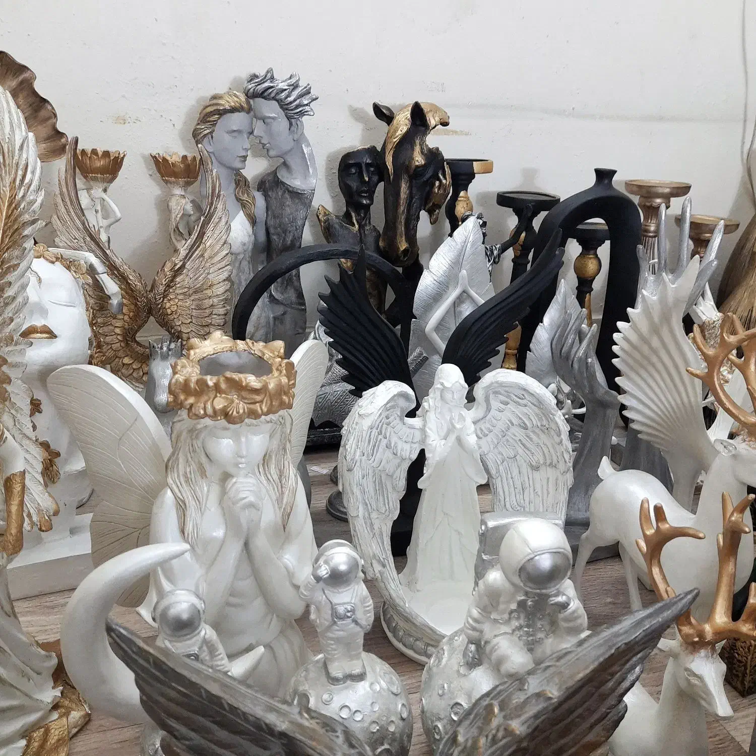 فروش عمده مجسمه|مجسمه، تندیس، ماکت|کرج, باغ سیب|دیوار