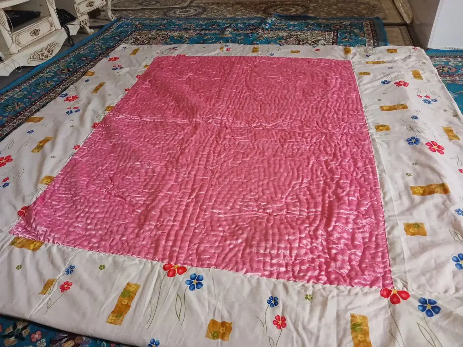 لحاف|رختخواب، بالش، پتو|ری, تقی آباد|دیوار