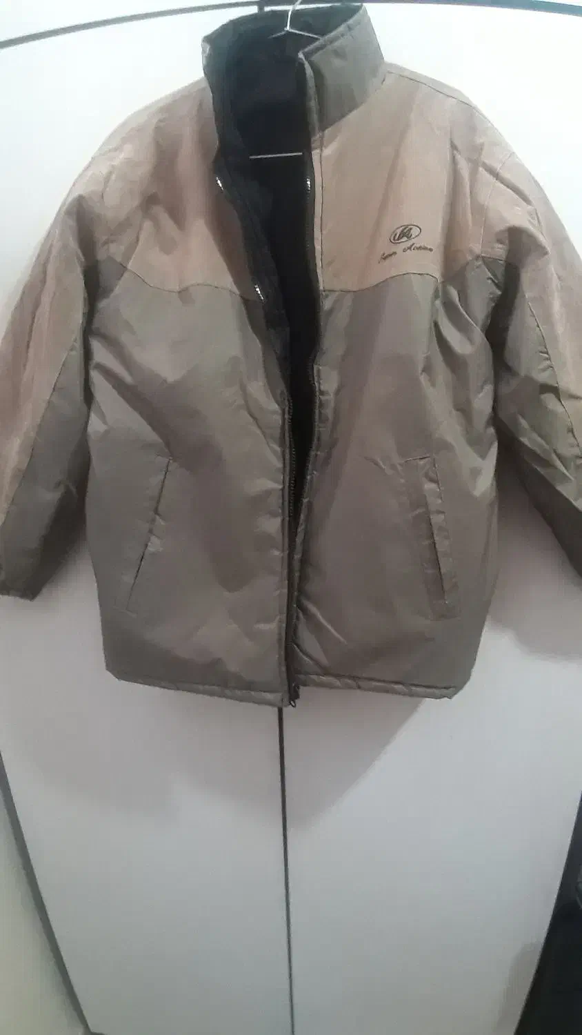 کاپشن|لباس|اصفهان, پزوه|دیوار