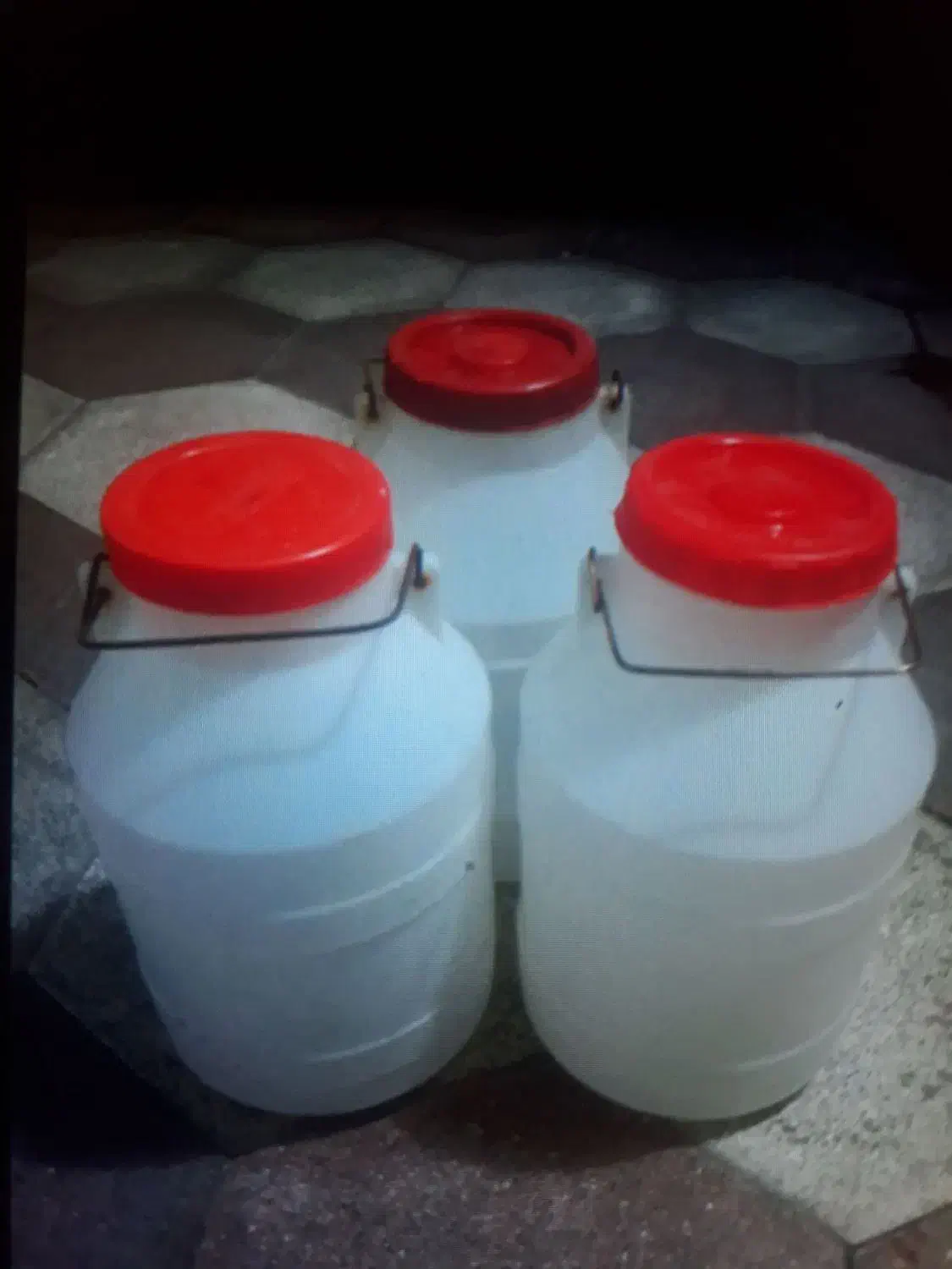 دبه ۱۲ کیلویی و۶ کیلویی نو|ظروف نگهدارنده، پلاستیکی، یک‌بارمصرف|سبزوار, عظیمیان|دیوار