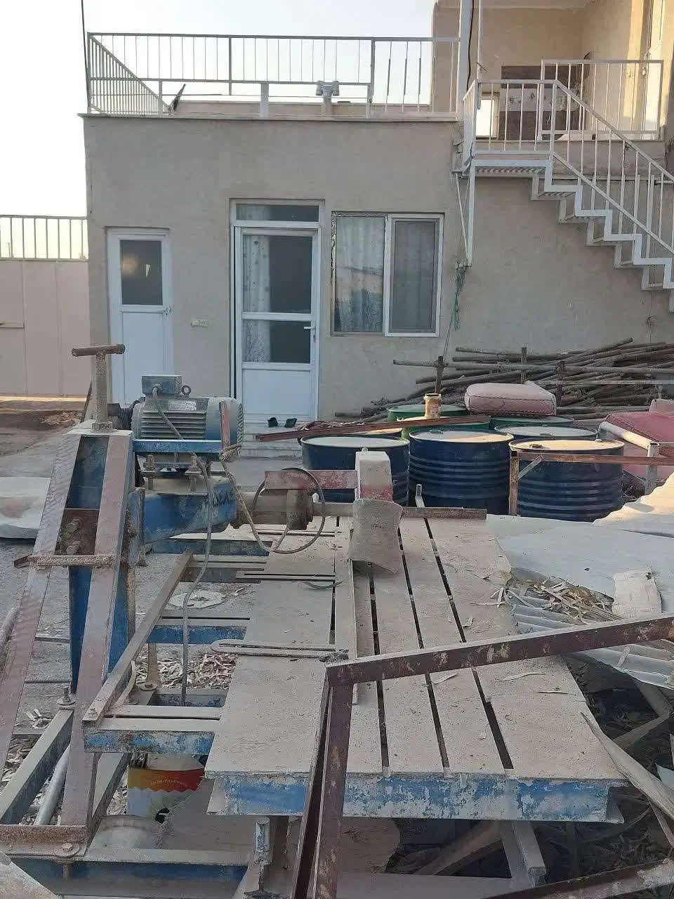 سنگ بر و سرامیک بر آبی|ماشین‌آلات صنعتی|قنوات, |دیوار