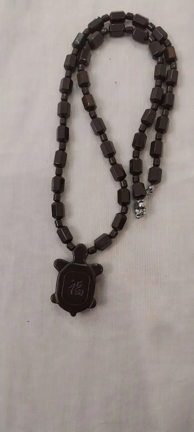 گردنبند سنگ یشم|جواهرات|رشت, دروازه لاکان|دیوار