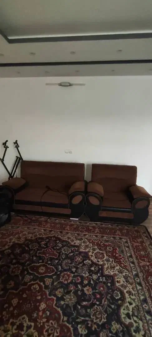 2دست مبل 8نفره|مبلمان خانگی و میز عسلی|اصفهان, براآن شمالی|دیوار