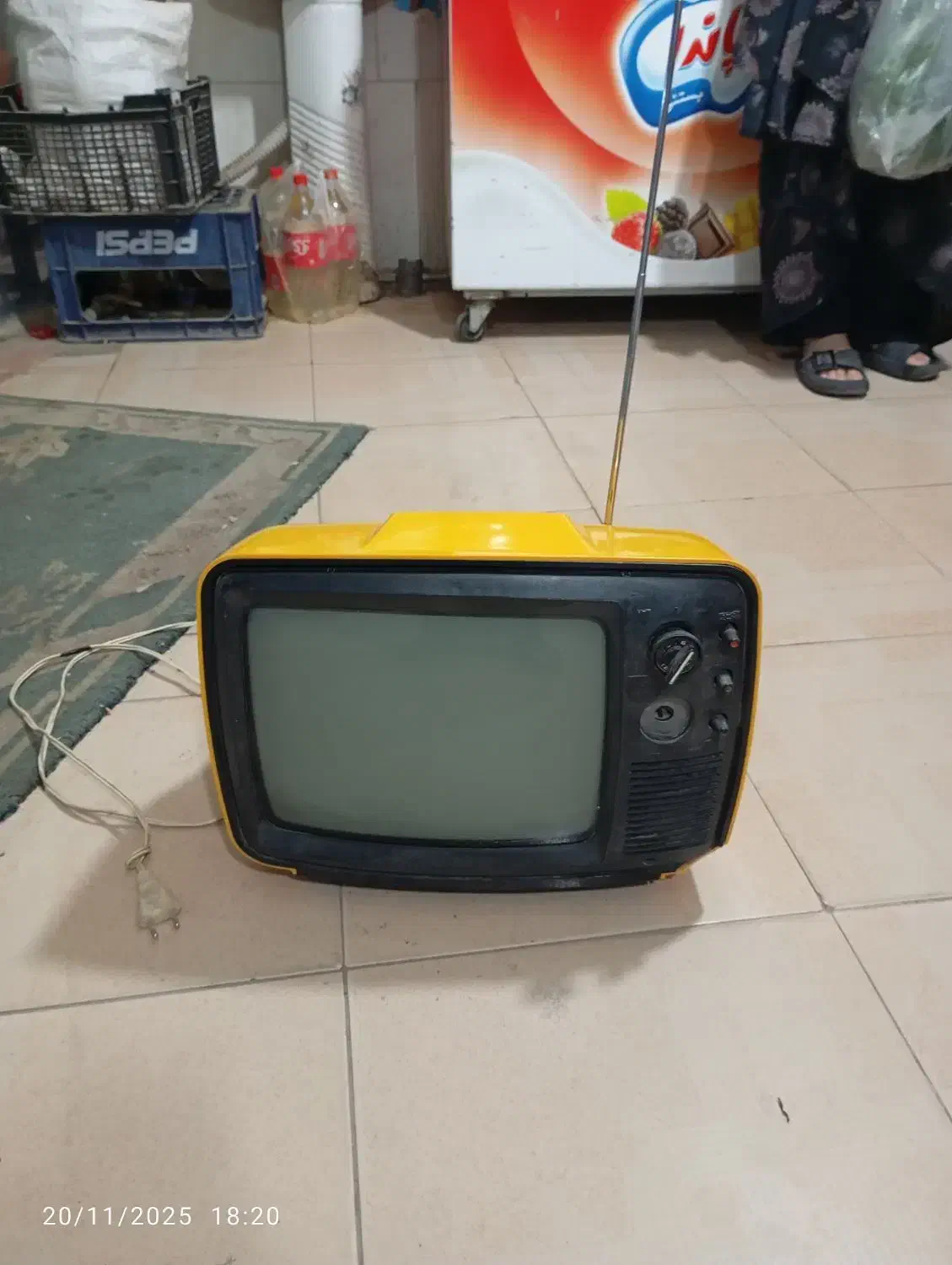 تلویزیون قدیمی|تلویزیون و پروژکتور|سبزوار, اسلام آباد|دیوار