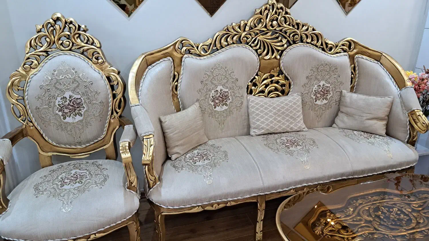 مبلمان سلطنتی|مبلمان خانگی و میز عسلی|تبریز, |دیوار