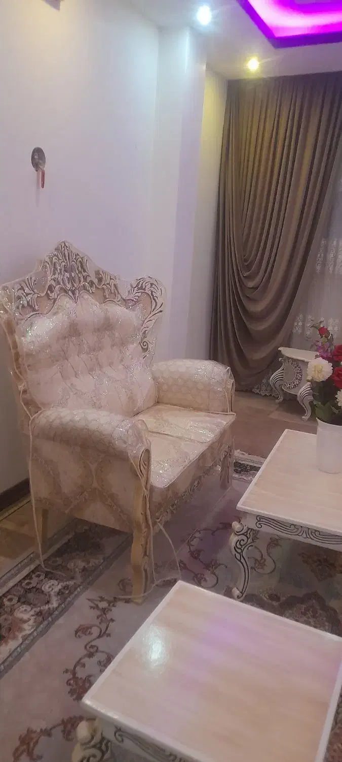 مبل سلطنتی نو|مبلمان خانگی و میز عسلی|ابریشم, |دیوار