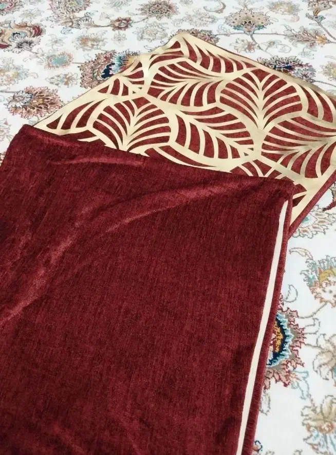 شال مبل + دو عدد کاور کوسن (یک میلیون تومان)|مبلمان خانگی و میز عسلی|خرم‌آباد, |دیوار