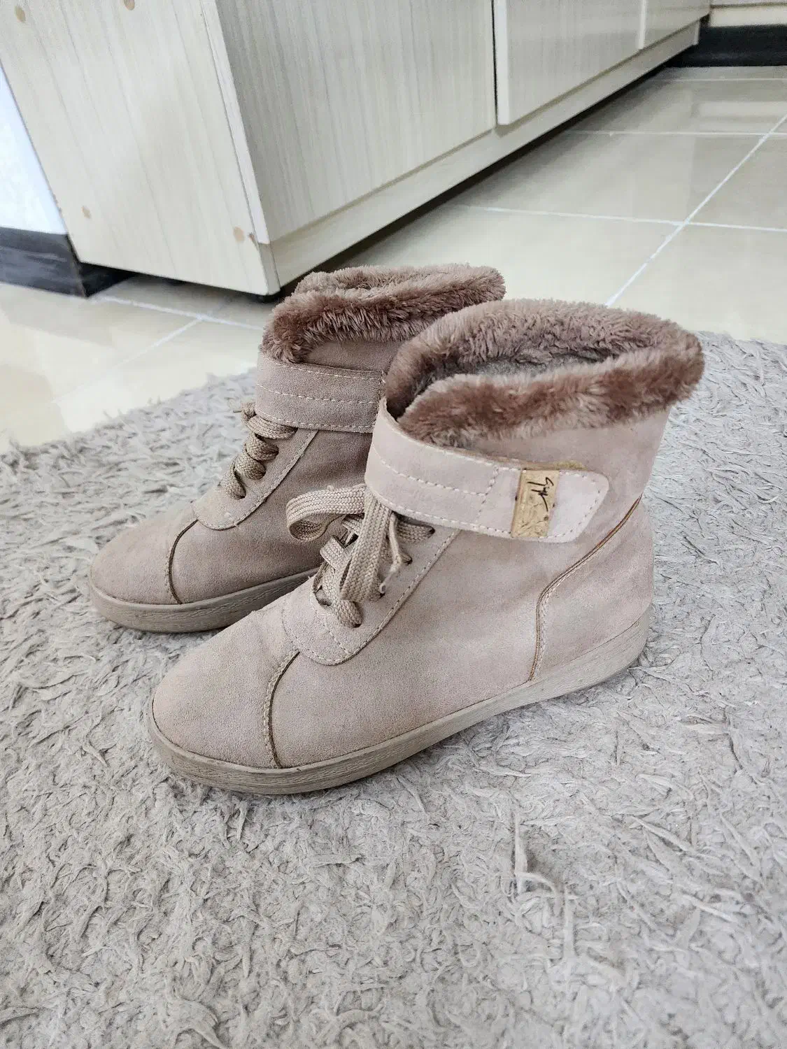 نیم بوت مخمل|کیف، کفش، کمربند|شاندیز, |دیوار