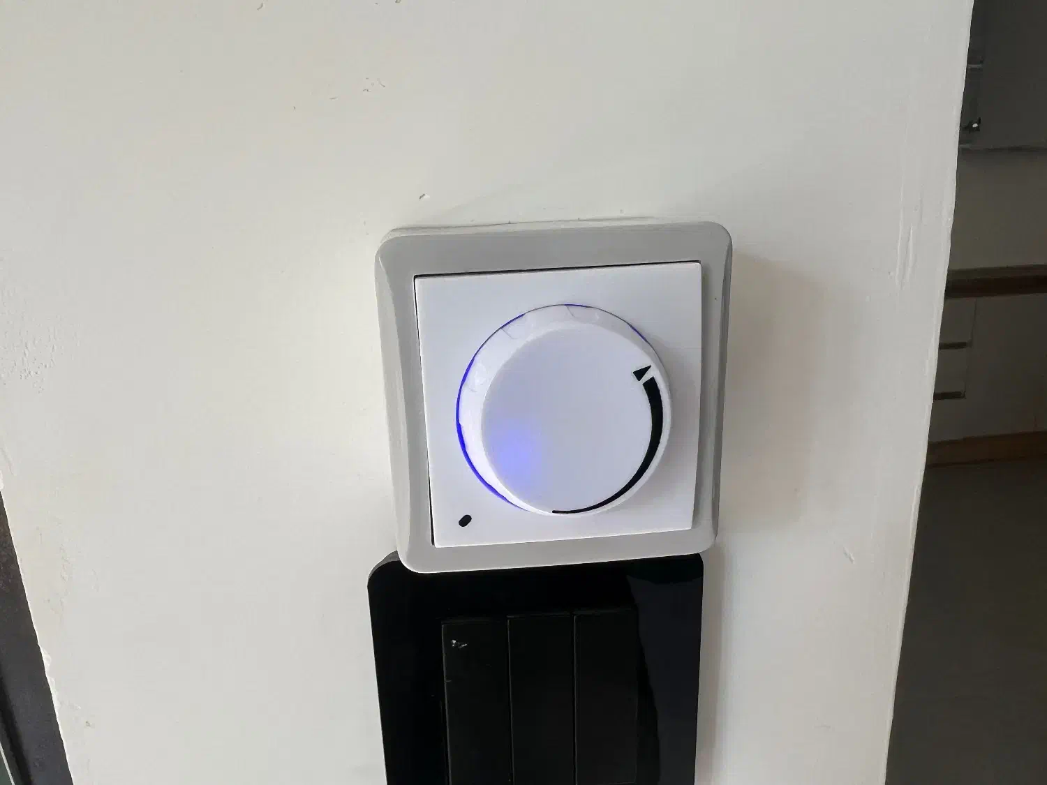 پنکه سقفی|پنکه و تصفیه‌کنندهٔ هوا|آمل, |دیوار