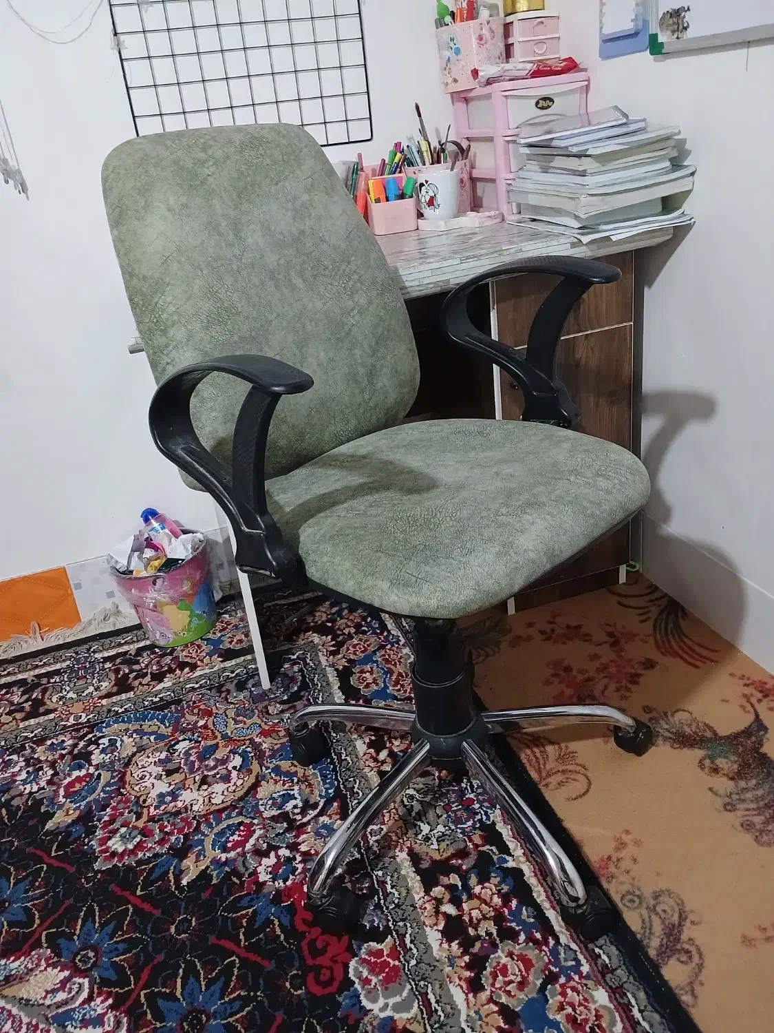 صندلی اداری و تحریری|صندلی و نیمکت|شاهرود, |دیوار