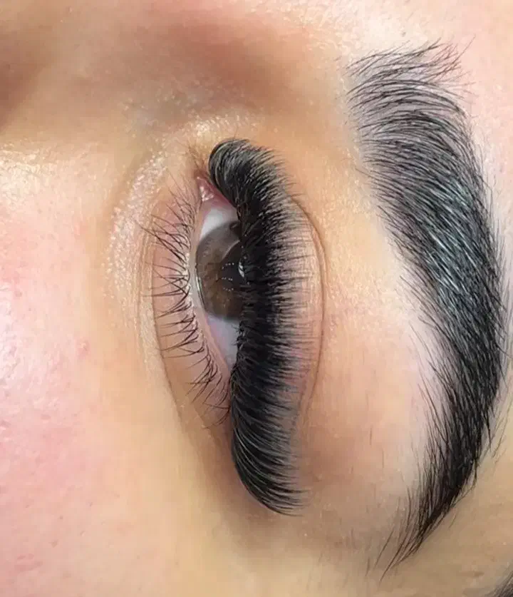 تخفیف اکستنشن مژه و کاشت و لیفت|خدمات آرایشگری و زیبایی|بندر انزلی, نوروزی|دیوار