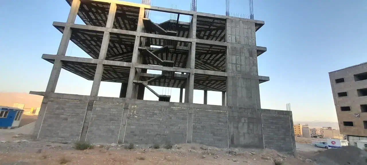 قیمت استثنایی چهارطبقه اسکلت آپارتمان ۷میلیارد|فروش آپارتمان|شهرکرد, |دیوار