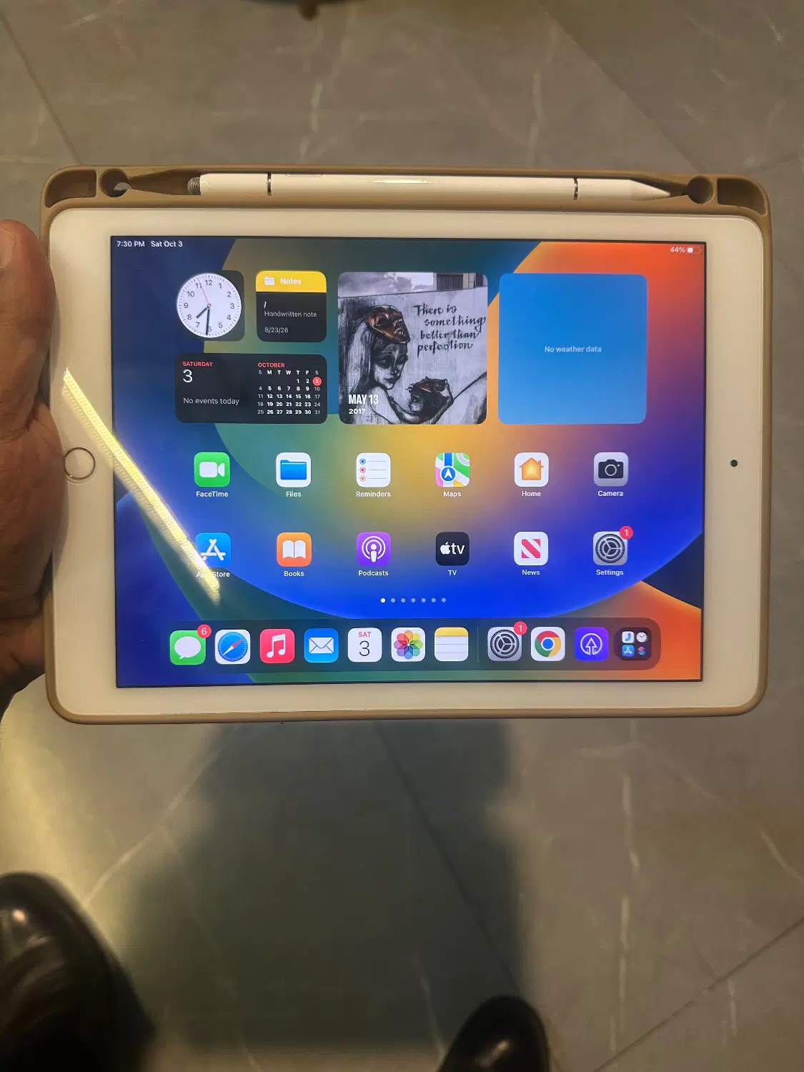 iPad Pro 10 inches|تبلت|مشهد, فرهنگ|دیوار