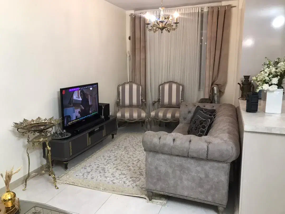 مبل چستر سه نفره|مبلمان خانگی و میز عسلی|ری, ملکآباد|دیوار