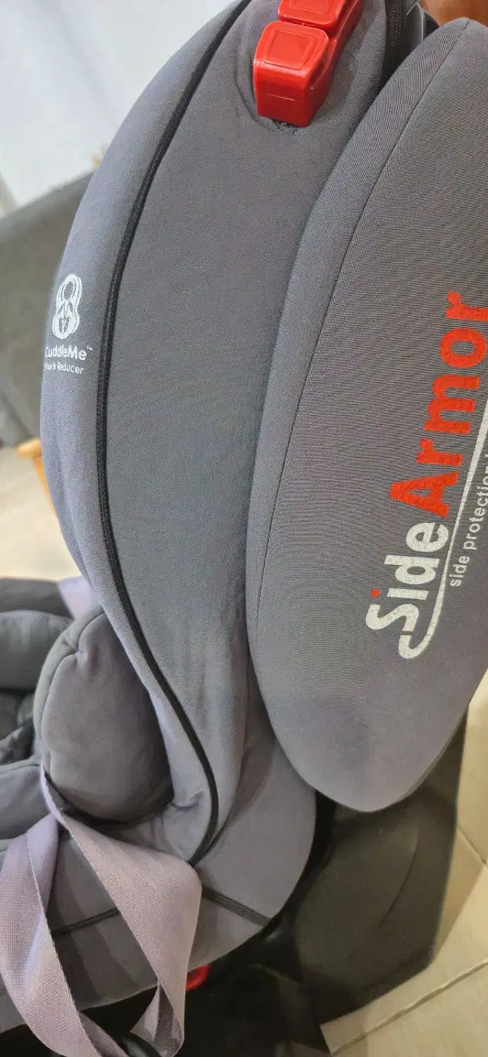 صندلی ماشین نوزاد|تخت و صندلی بچه|بندرعباس, |دیوار