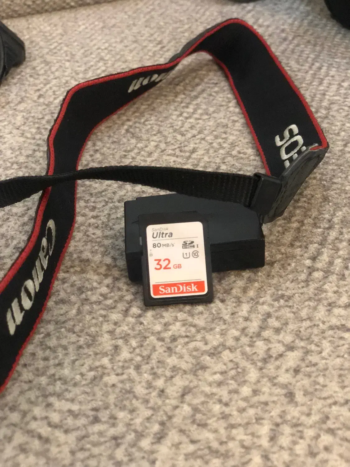 دوربین canon 1300D|دوربین عکاسی و فیلمبرداری|قدس, شهرقدس|دیوار