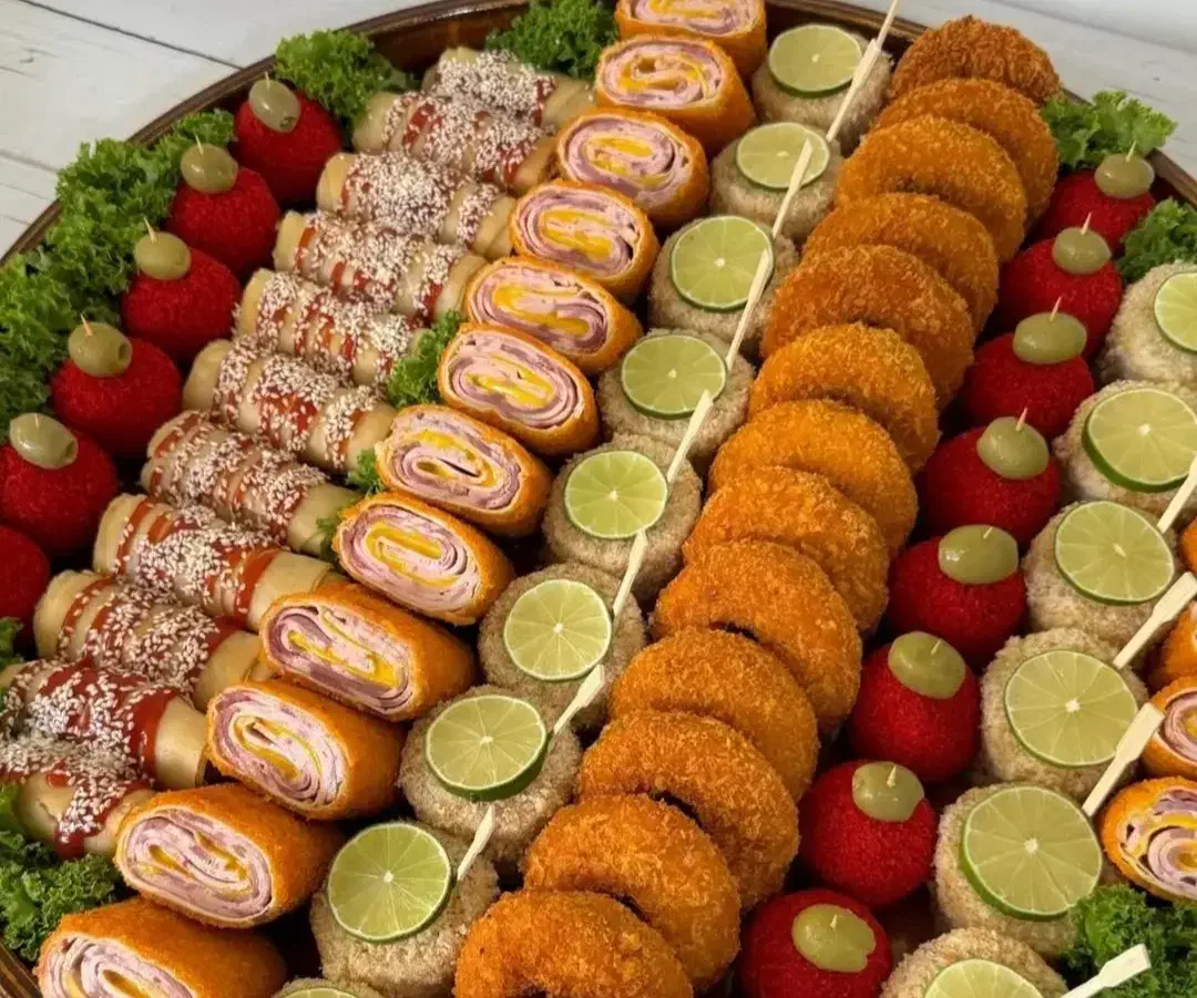 انواع فینگر فود و سالادها و دسر ها|خدمات پذیرایی، مراسم|کرمانشاه, |دیوار