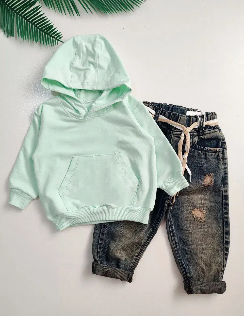 هودی نقلی|کفش و لباس بچه|رشت, جماران|دیوار