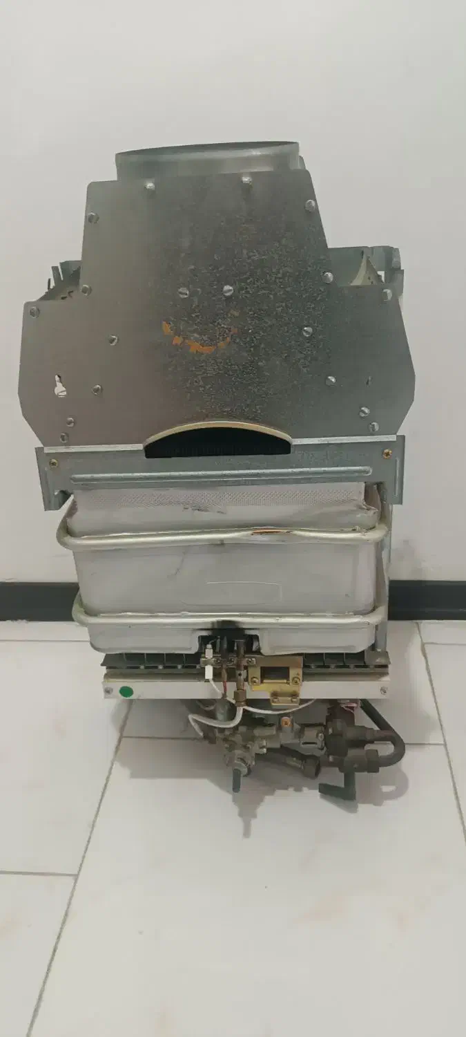 آبگرمکن دیواری|آبگرمکن، پکیج، شوفاژ|سرخرود, |دیوار