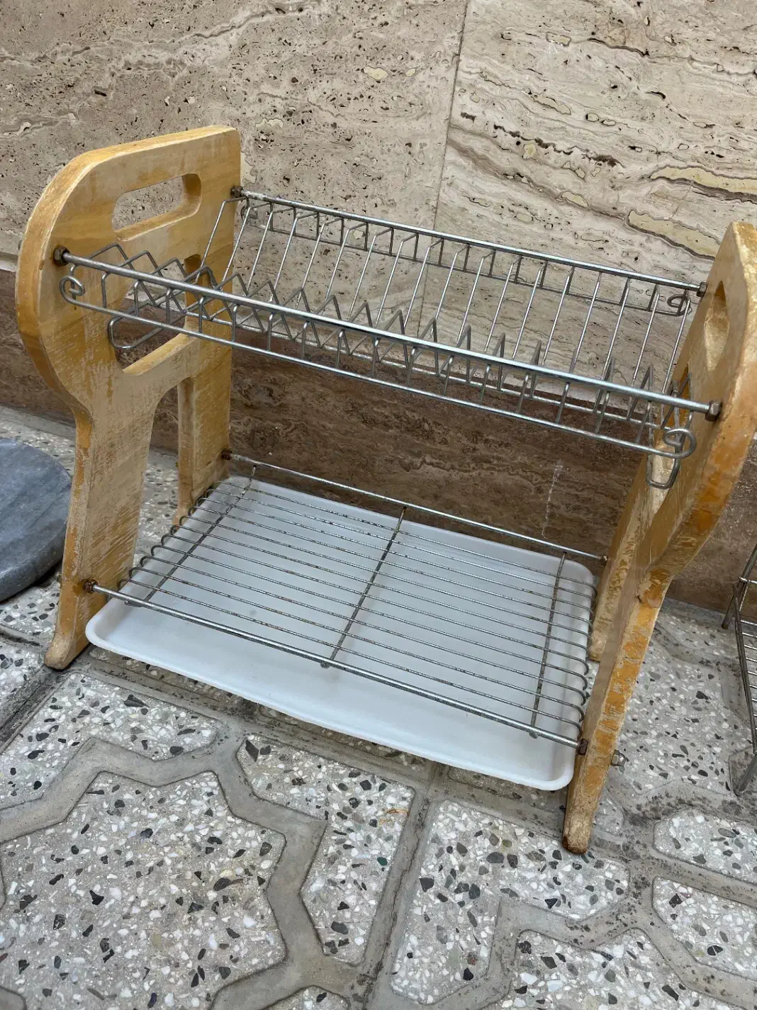 ابچکان|آب‌چکان و نظم‌دهنده ظروف|نظرآباد, نظرآباد|دیوار