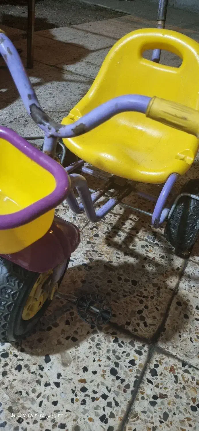 سه چرخه|اسباب‌بازی بچه|دوگنبدان, |دیوار