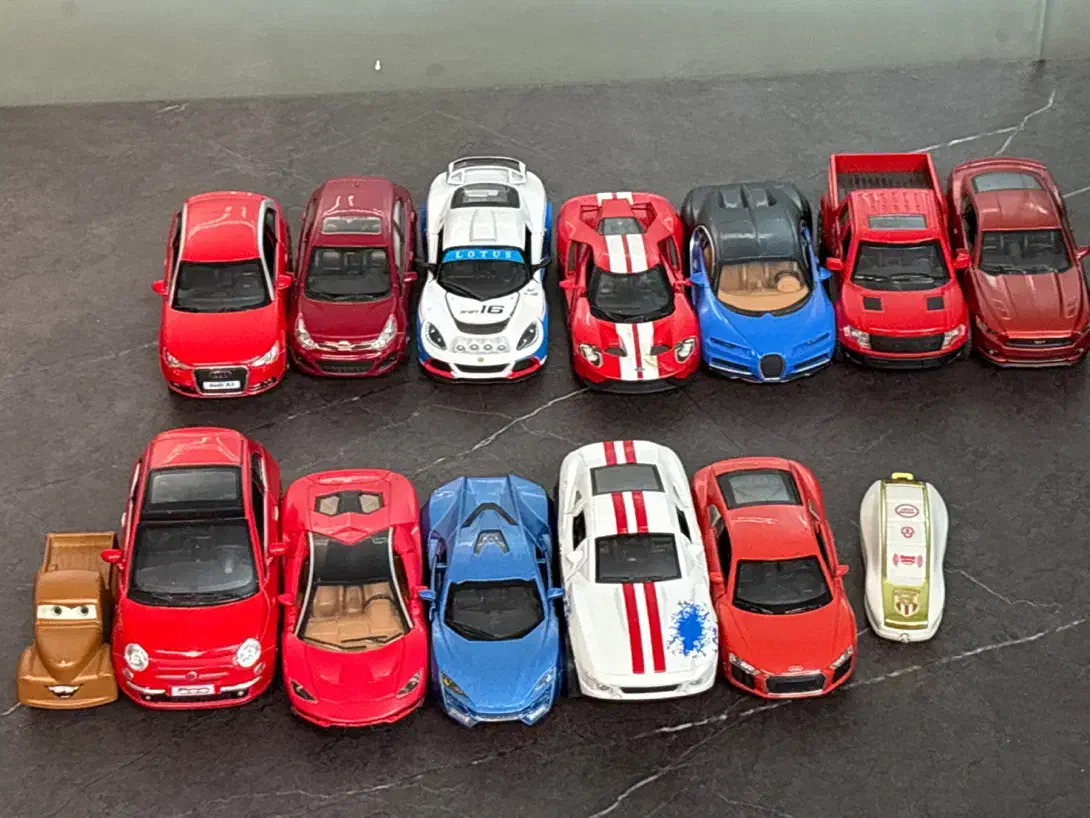 ماکت ماشین|کلکسیون و سرگرمی|شیراز, زرهی|دیوار