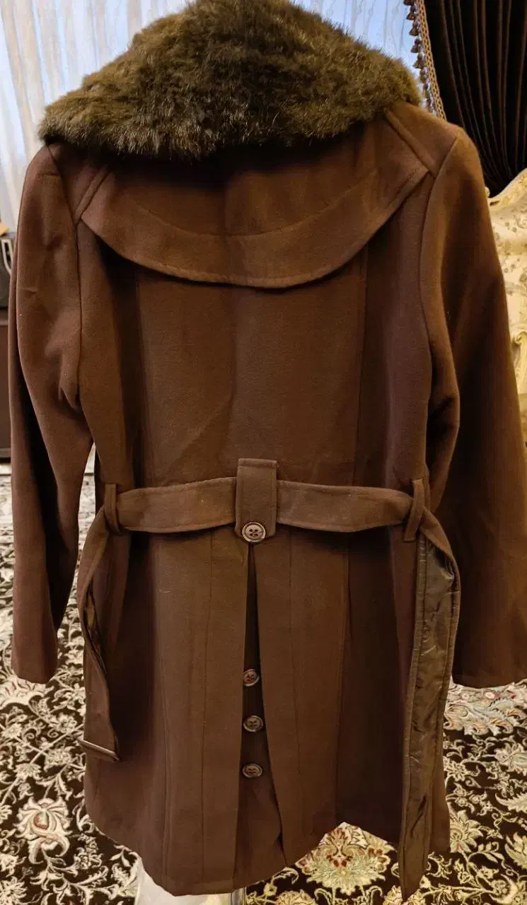 دو عدد پالتو سایز ۳۸ تا ۴۲|لباس|کرج, گلشهر|دیوار