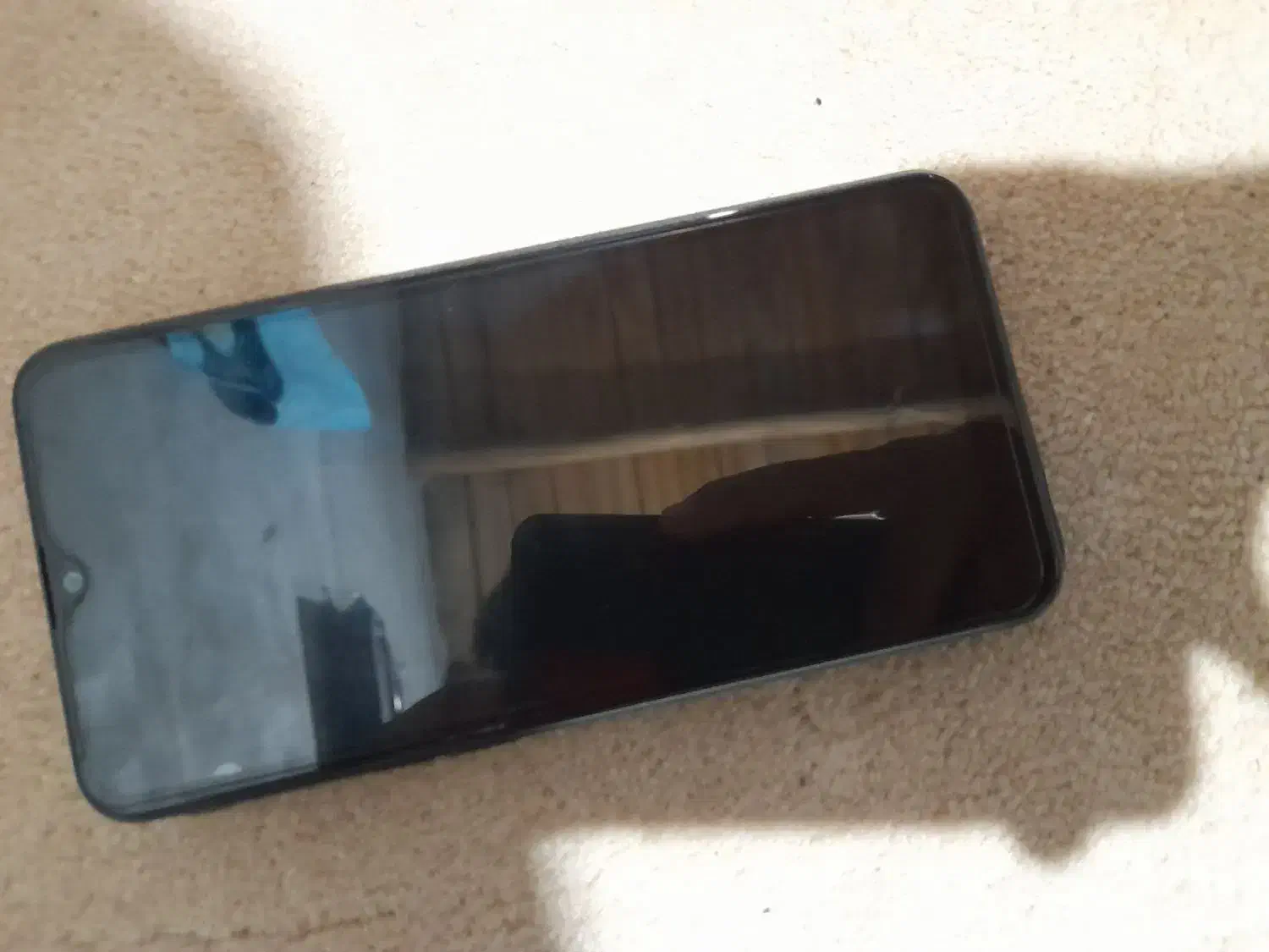 به دلیل اضافه بودن|موبایل|بستک, |دیوار