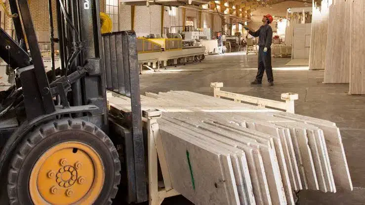 استخدام نیرو برای سنگبری|استخدام معماری، عمران و ساختمانی|دهگلان, |دیوار