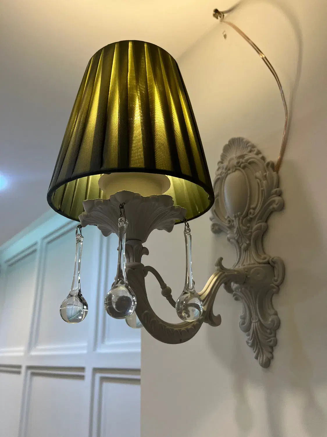 یک لوستر و۲عدد دیوارکوب کاملاسالم تازه خریداری شده|لوستر و چراغ آویز|ابهر, |دیوار