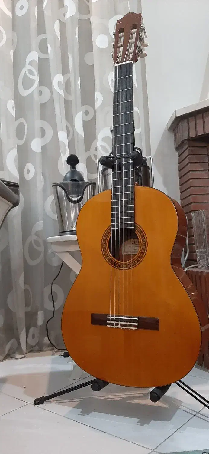 گیتار کلاسیک یاماها CG 101|گیتار، بیس، امپلیفایر|تهران, شمس‌آباد|دیوار