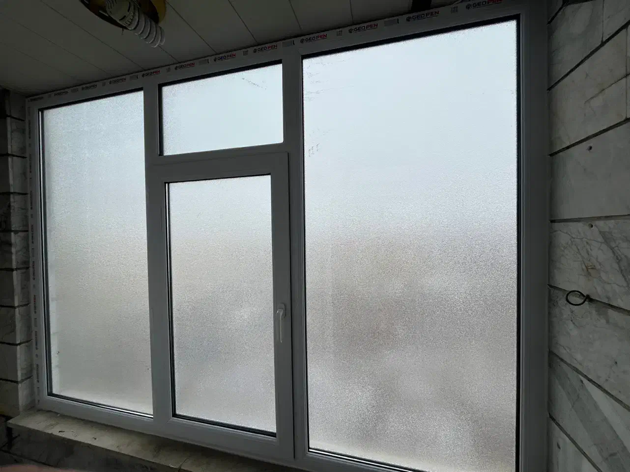 تولید کننده انواع درب و پنجره،شیشه بالکن،توری|خدمات پیشه و مهارت|زنجان, |دیوار