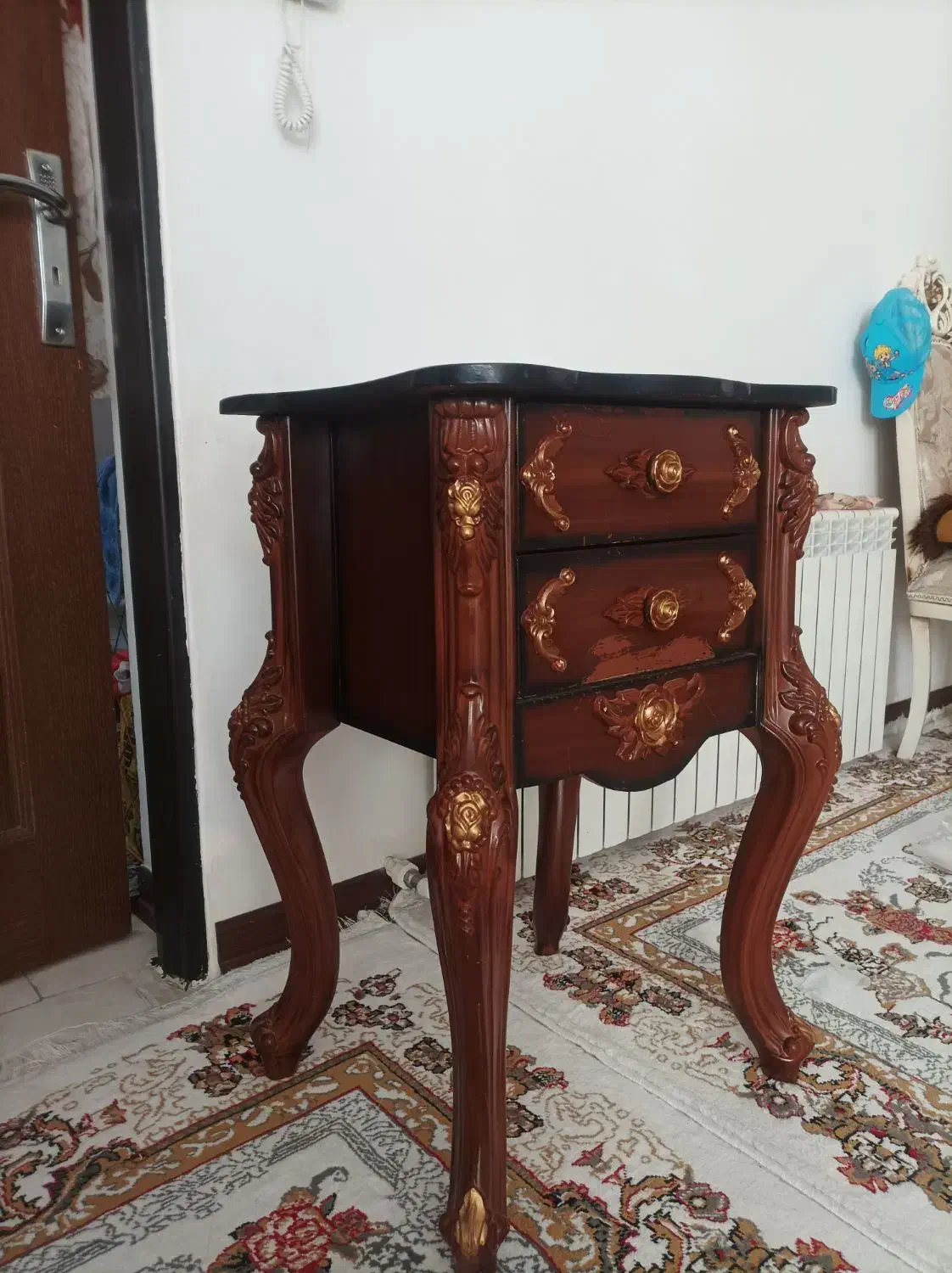 میز تلفن کلاسیک چوبی منبت کاری شده|میز تلفن|پردیس, فاز ۳|دیوار